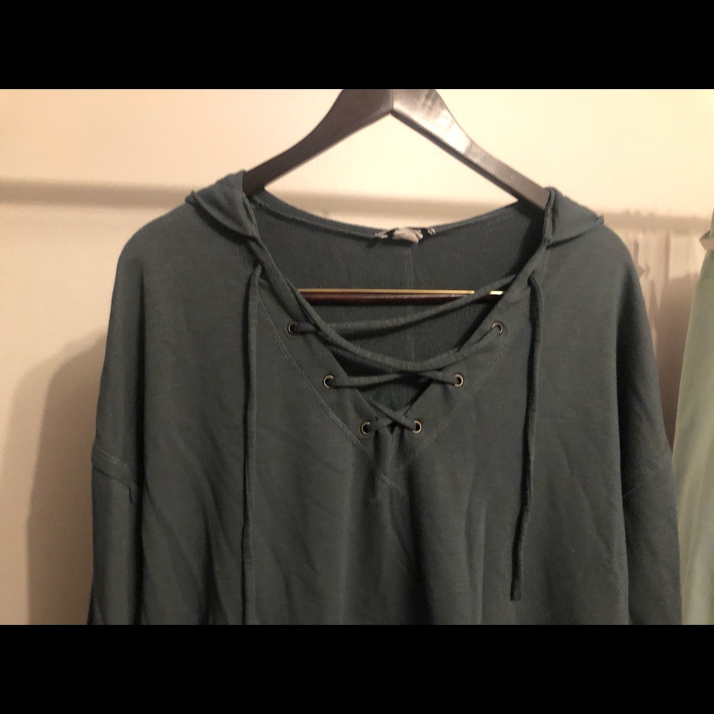 Light weight sweatshirt